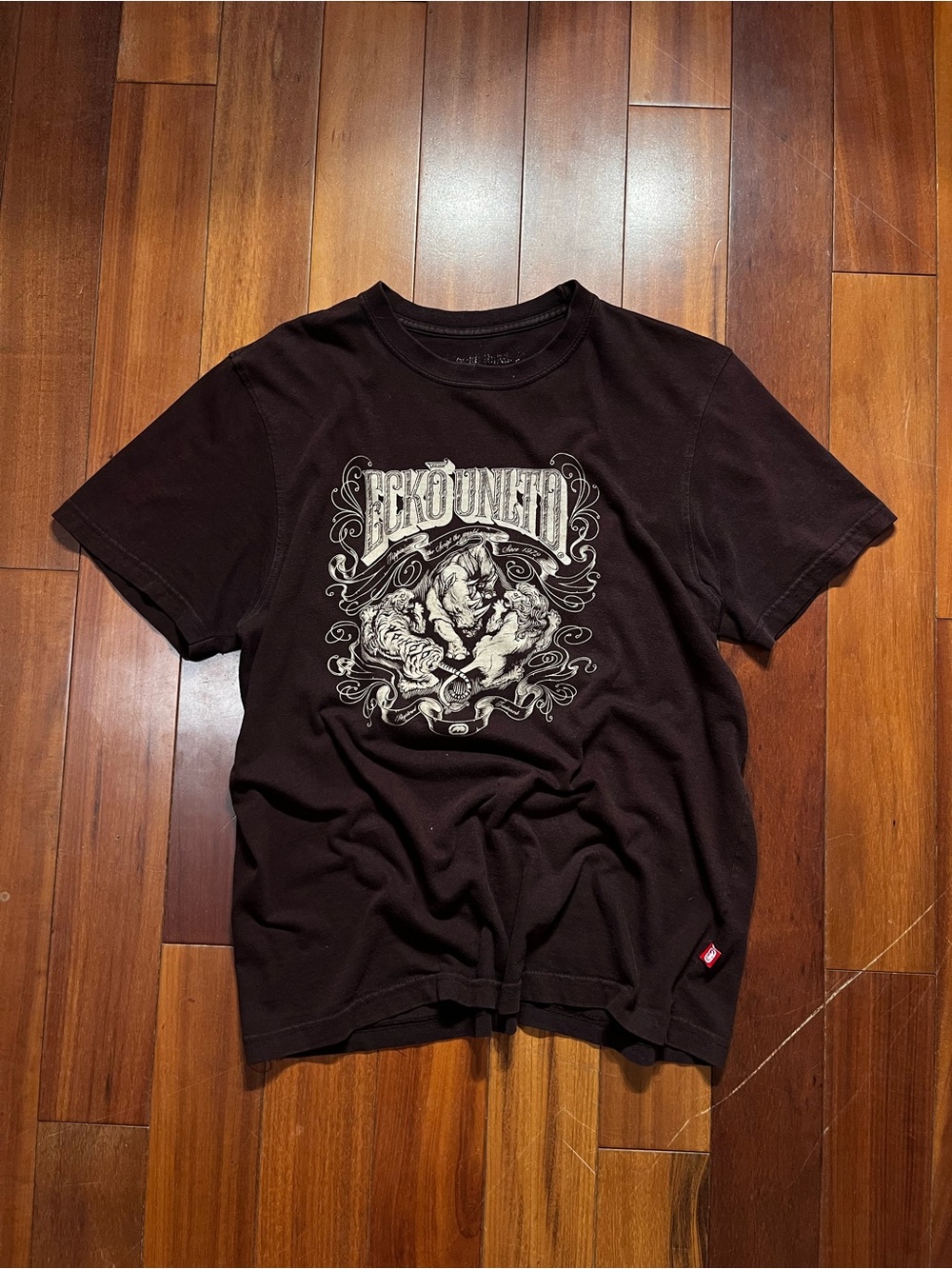 Ecko Unlimited Black Short-Sleeve Graphic Tee with Cream Print